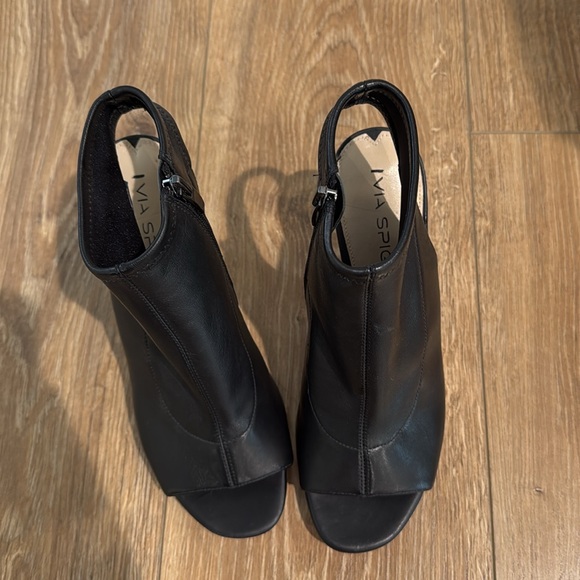 Via Spiga black, 4 inch pumps. - Picture 3 of 4